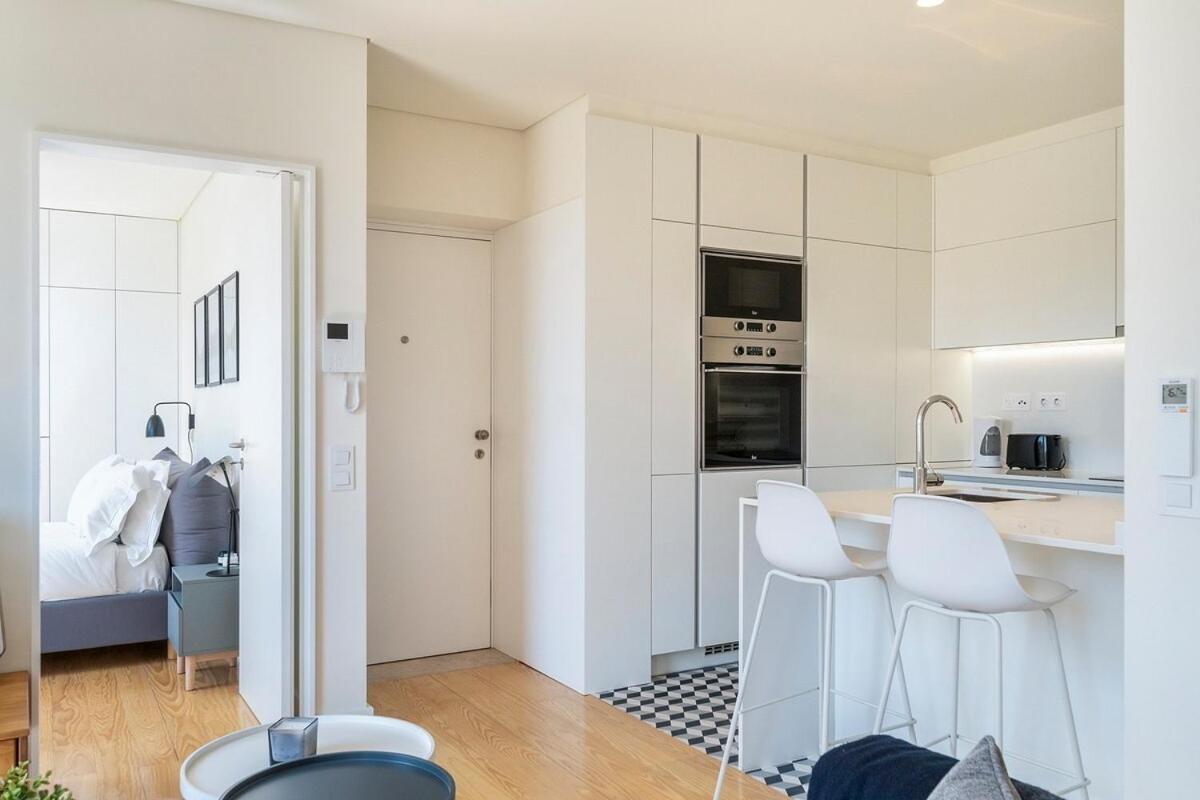Modern 1 Bedroom With Balcony * Lissabon